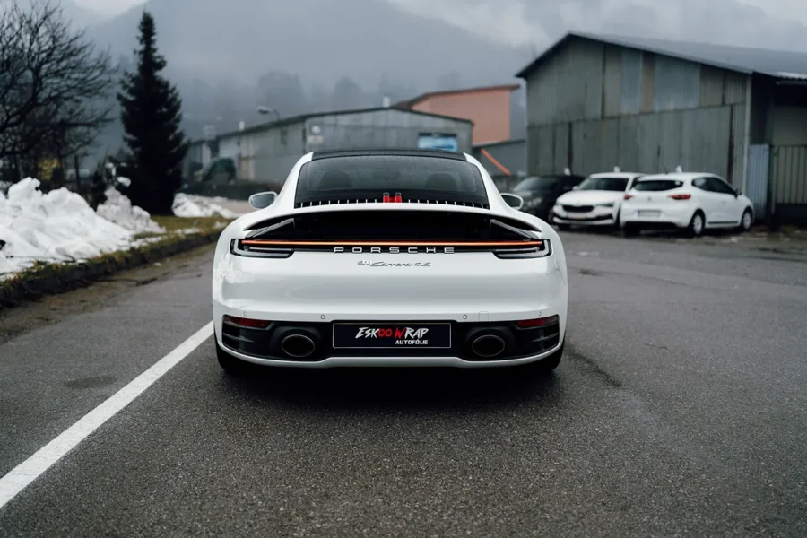porsche 911 biele