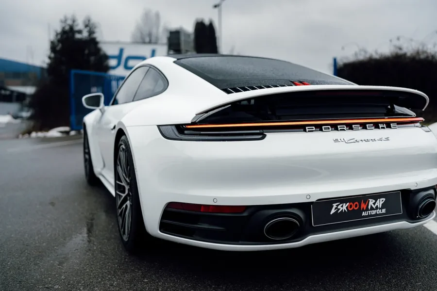 porsche 911 biele